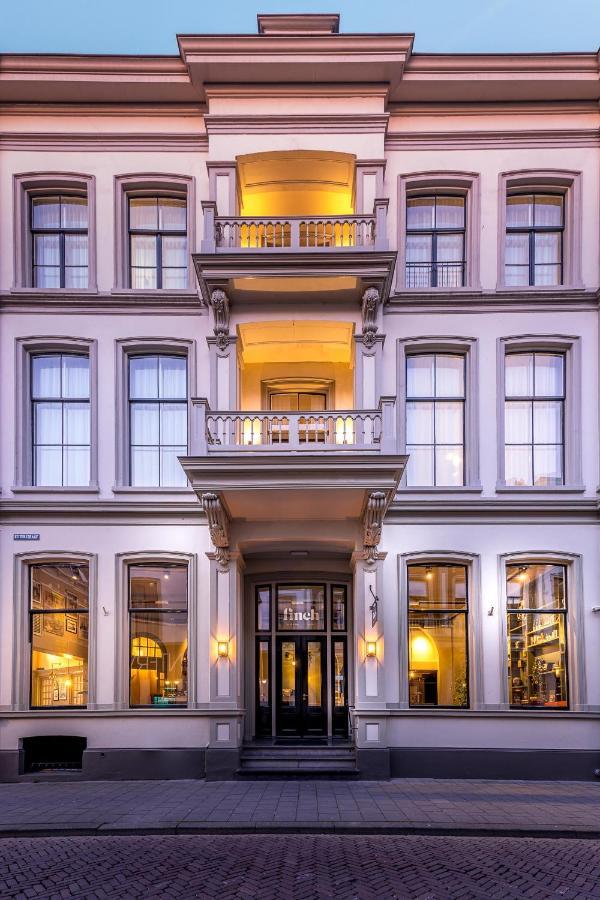 Finch Boutique Hotel, Downtown 迪温特 外观 照片
